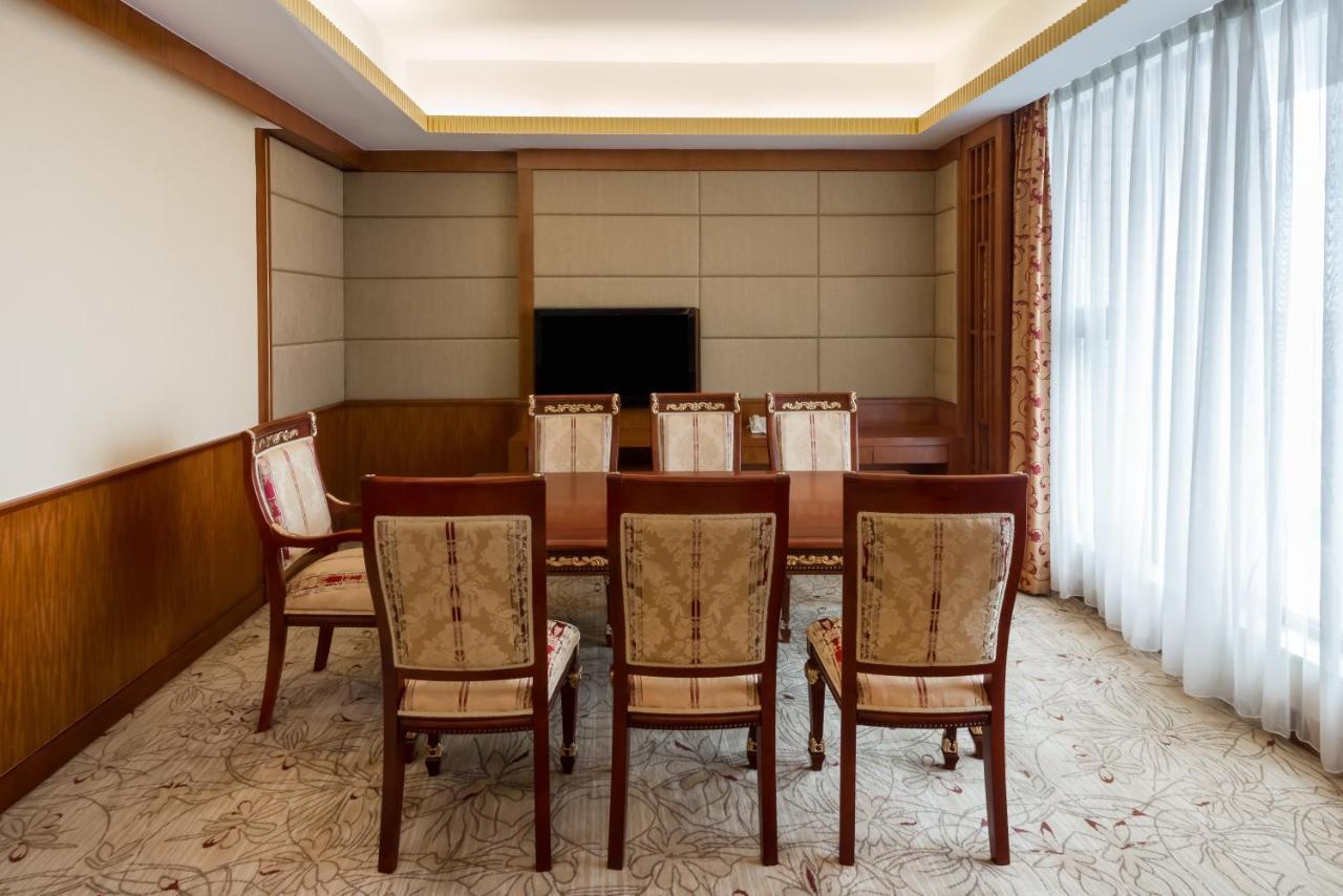Crowne Plaza Zhanjiang Kang Yi, An Ihg Hotel Exterior photo