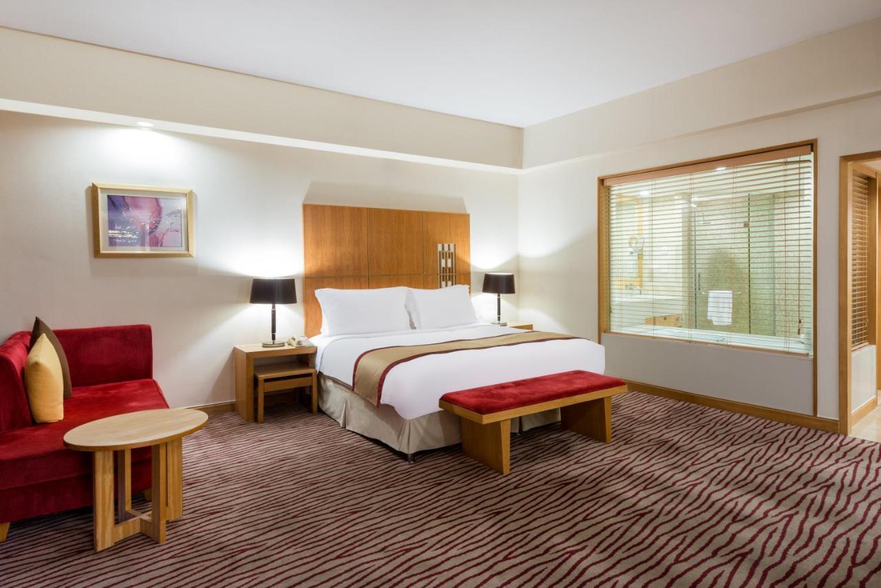 Crowne Plaza Zhanjiang Kang Yi, An Ihg Hotel Exterior photo